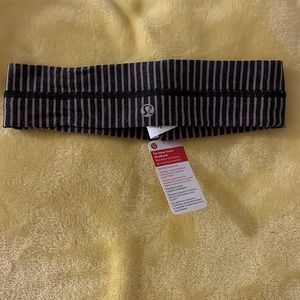 Lulu Lemon headband (new with tags)
